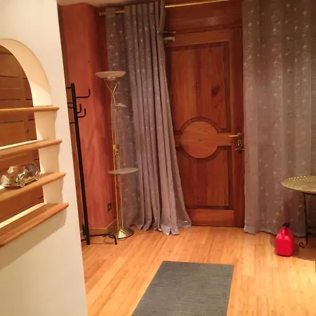 Apartment Avec Piscine Privee A *