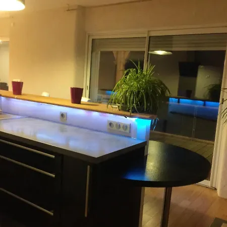 Avec Piscine Privée à Apartamento Catonvielle