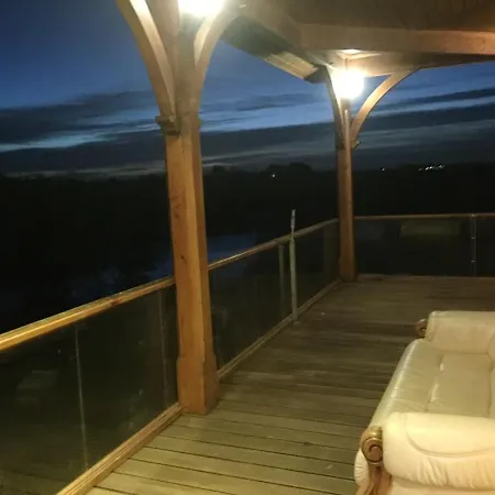 Apartment Avec Piscine Privee A *