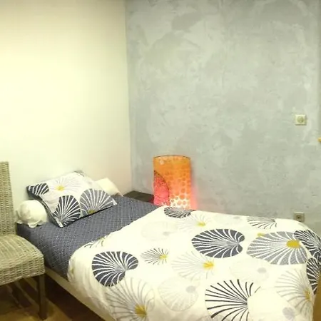 De 3 Avec Vue Sur Le Piscine Privee Et Jacuzzi A Appartement