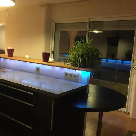 Avec Piscine Privee A Apartament *
