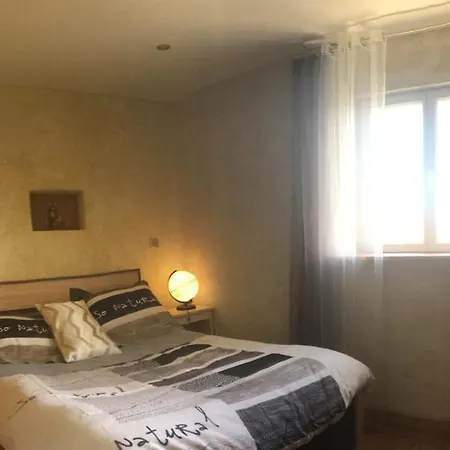 De 3 Avec Vue Sur Le Piscine Privee Et Jacuzzi A *