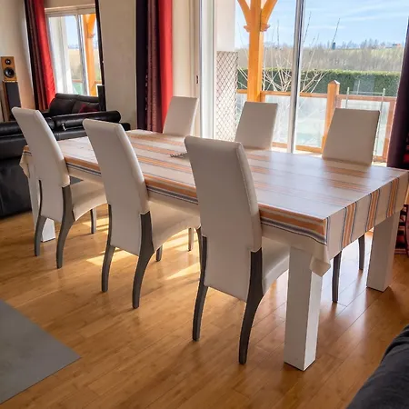 Apartament Avec Piscine Privee A *